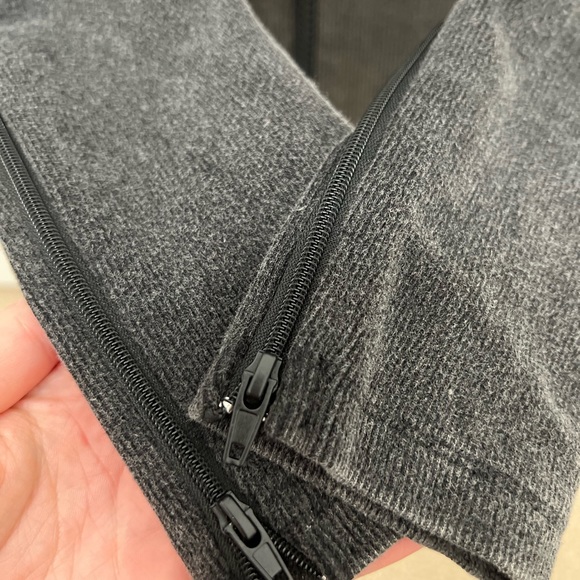 White Fox - For Keeps Long Sleeve Zip Front Ribbed Top Black Acid - Size Medium - Picture 3 of 4